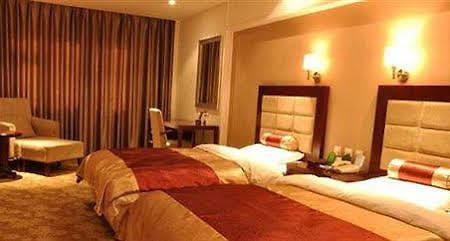 Changchun Yipin Jiliang International Hotel ภายนอก รูปภาพ